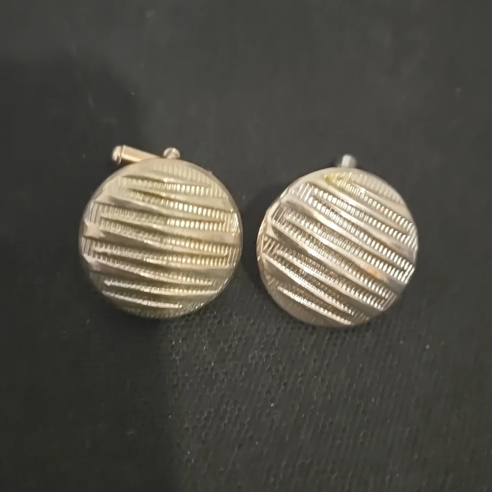 Vintage silver button Styled ribbed cuff links
